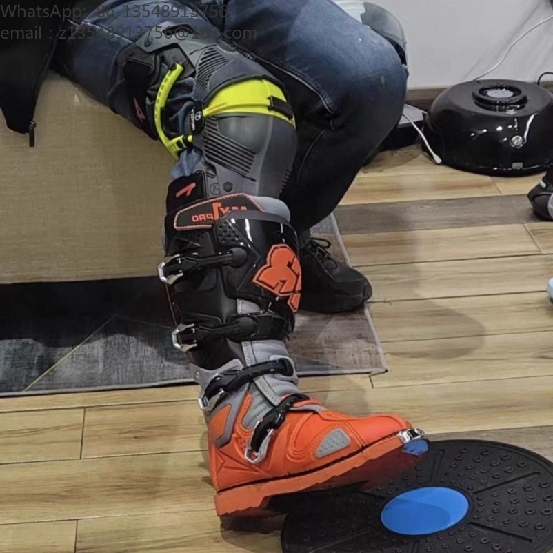 อุปกรณ์ป้องกันเข่าสำหรับรถมอเต - Riding Gear บทวิจารณ์และราคา
